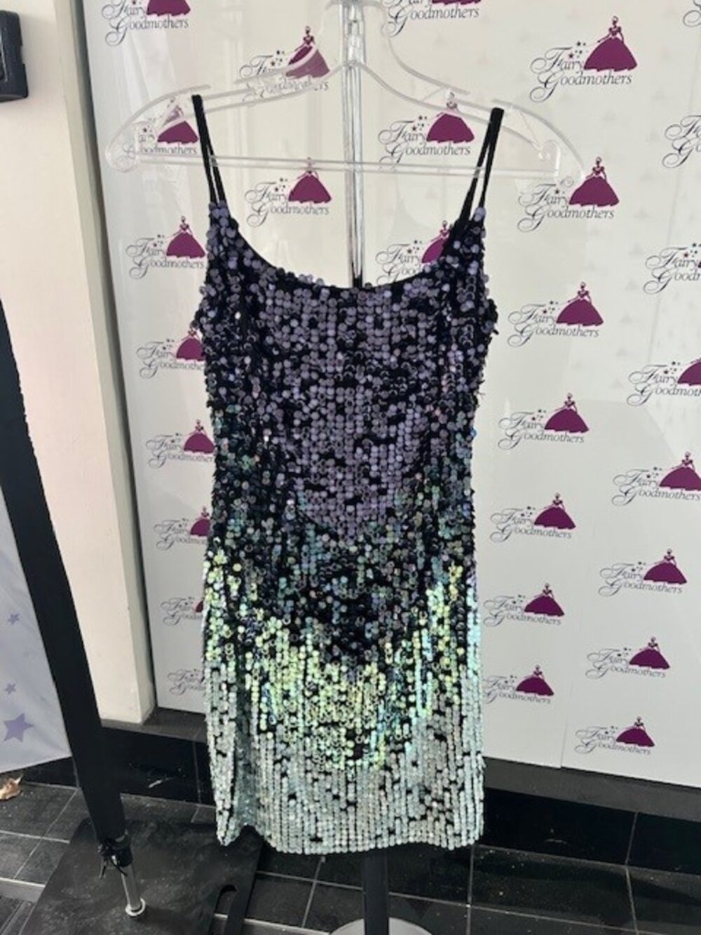 Adrianna Papell Size 2 Sequin Ombre Slip Dress